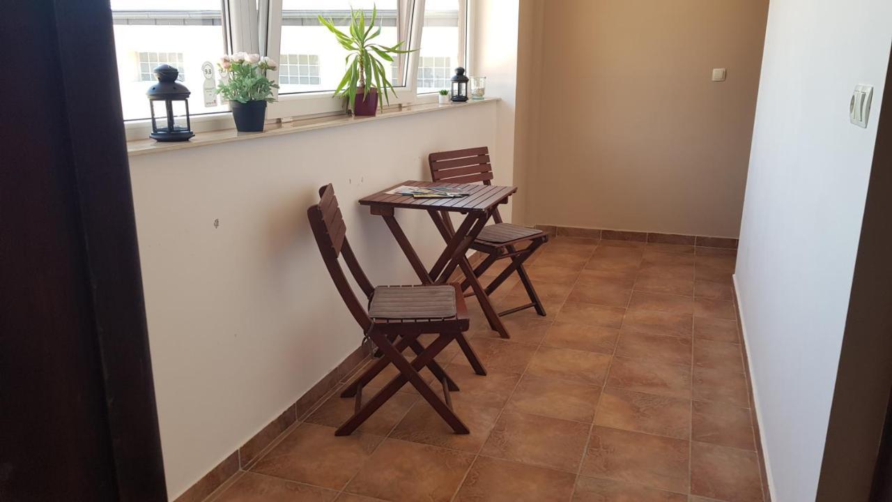Vegvar Delux Apartman Дьюла Экстерьер фото