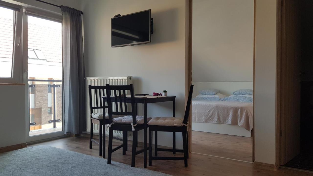 Vegvar Delux Apartman Дьюла Экстерьер фото