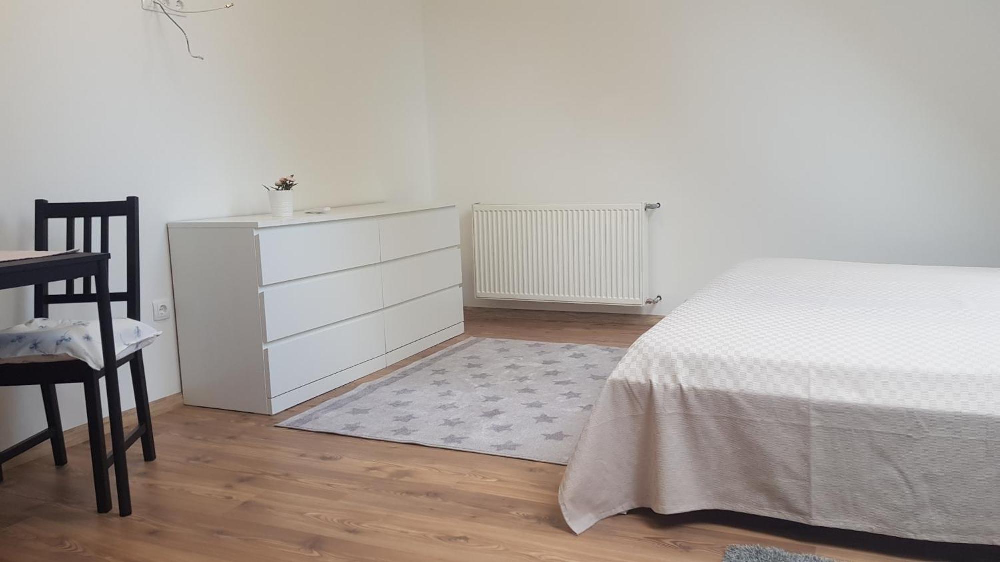 Vegvar Delux Apartman Дьюла Экстерьер фото