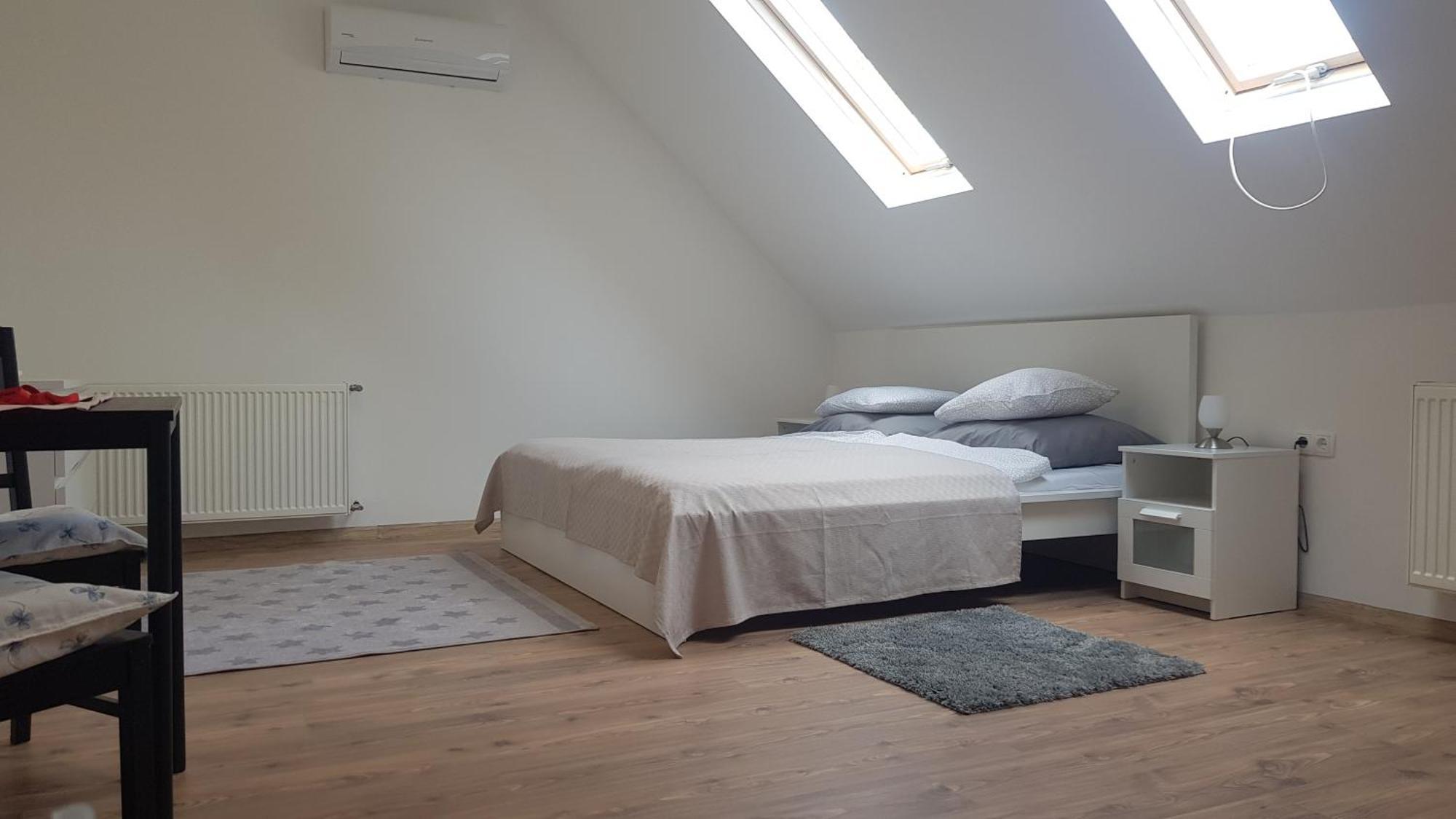 Vegvar Delux Apartman Дьюла Экстерьер фото